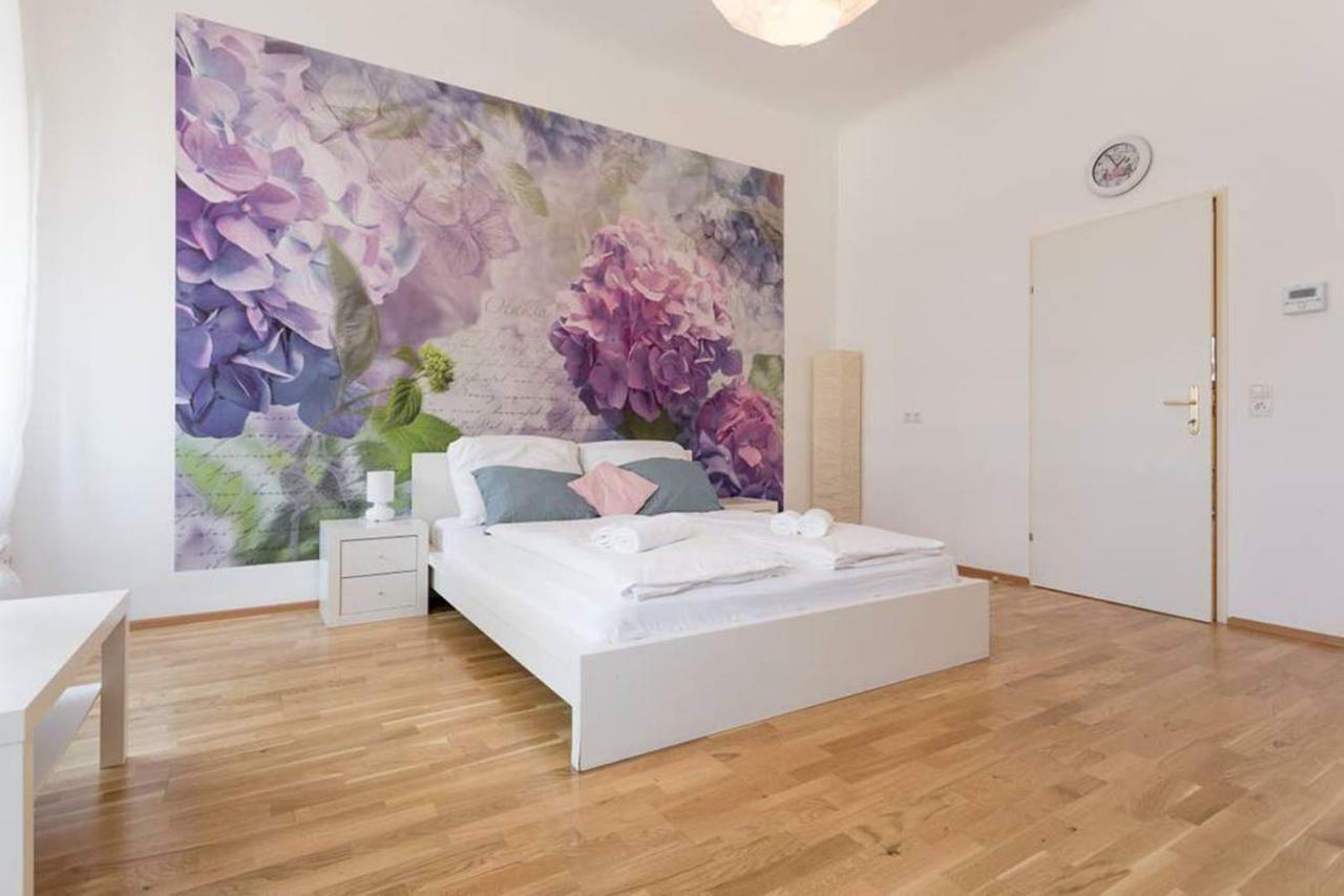 Spacious Vienna Central Station Residence ภายนอก รูปภาพ