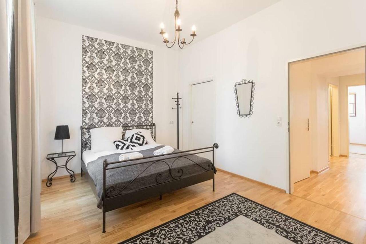 Spacious Vienna Central Station Residence ภายนอก รูปภาพ